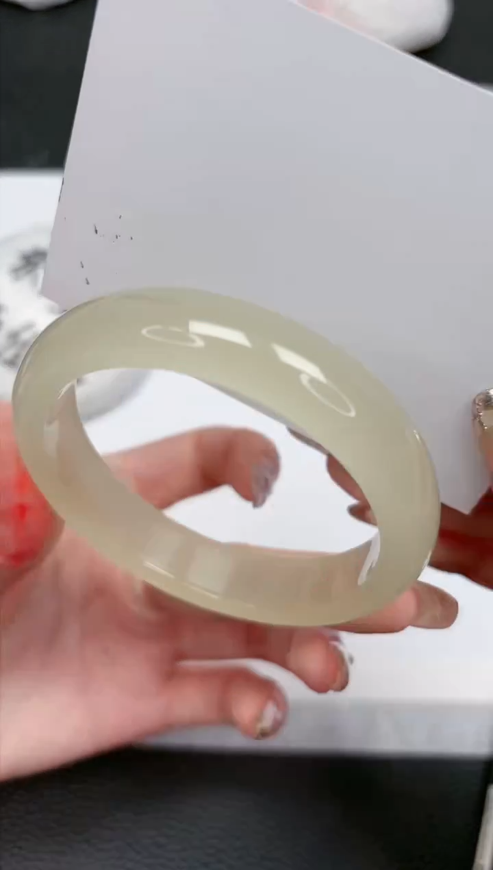 【闪购商品】石英质玉手镯未镶嵌155-59