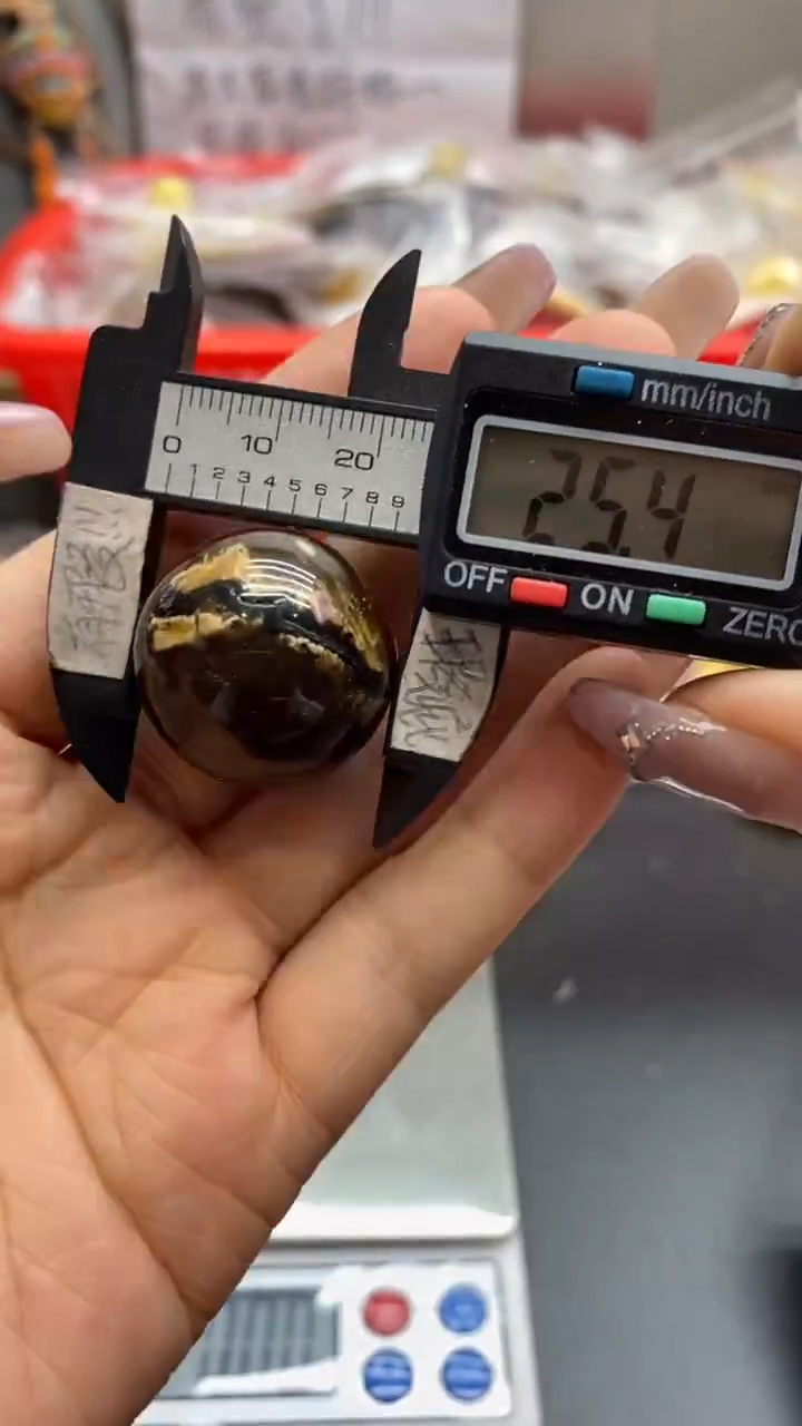 琥珀未镶嵌珠宝奇石692