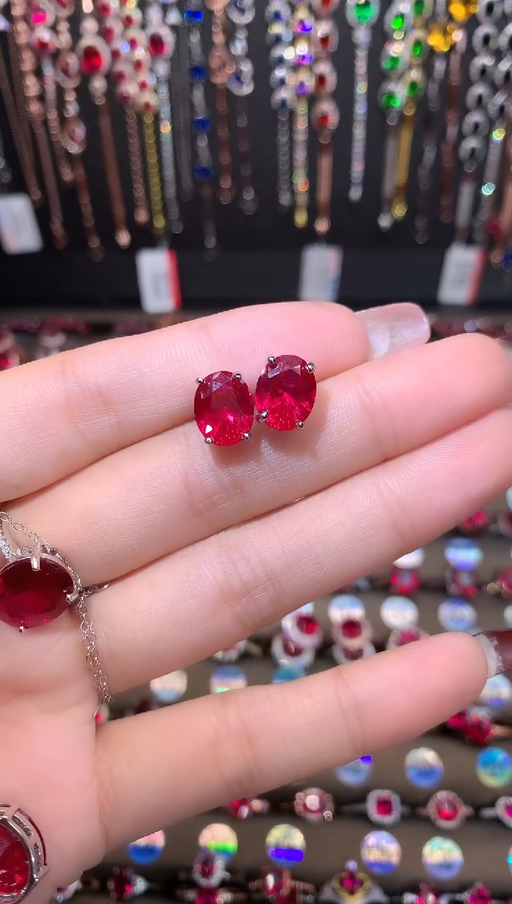 【闪购商品】红宝石吊坠(赠链)银S925镶嵌银色