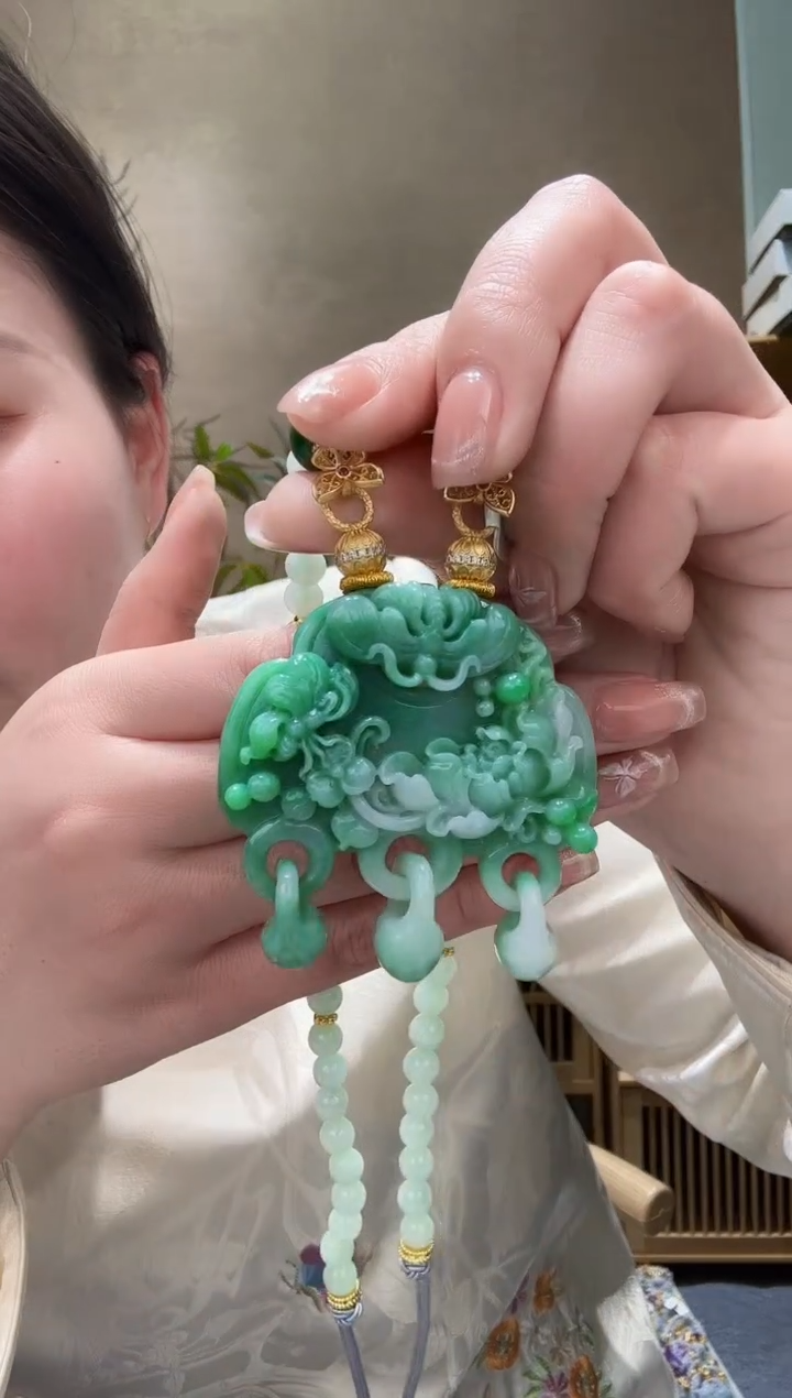 【闪购商品】翡翠颈饰未镶嵌吊坠