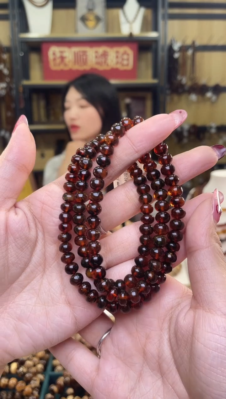 【闪购商品】琥珀裸石未镶嵌7+血珀108