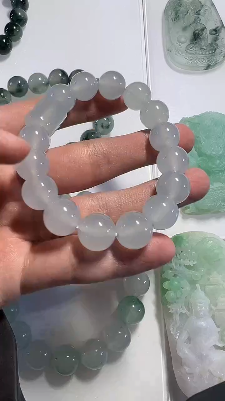定制翡翠未镶嵌手串