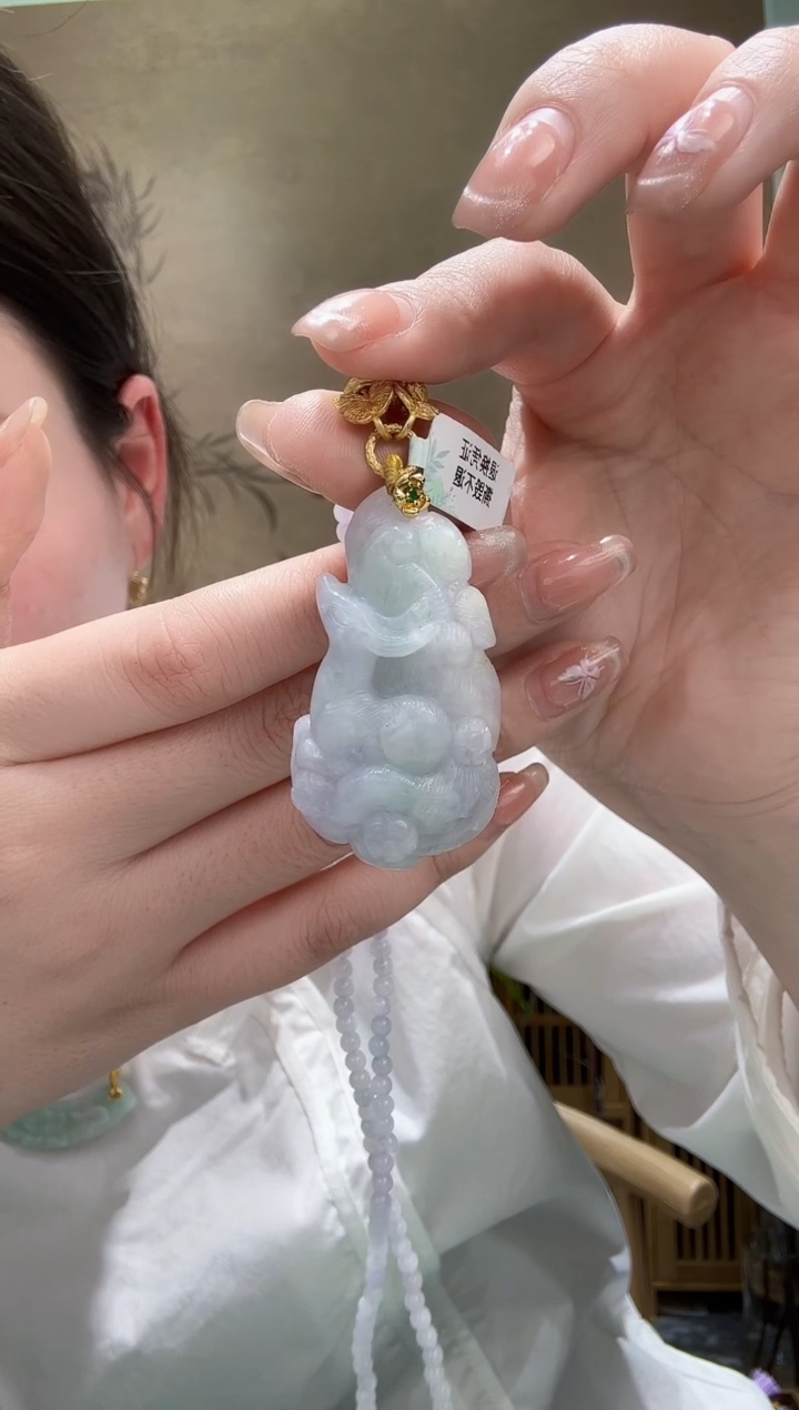 【闪购商品】翡翠未镶嵌颈饰吊坠