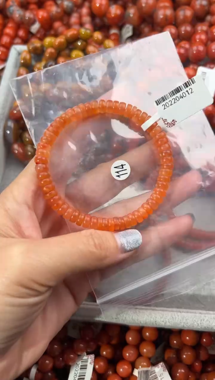 未镶嵌手串南红玛瑙6+