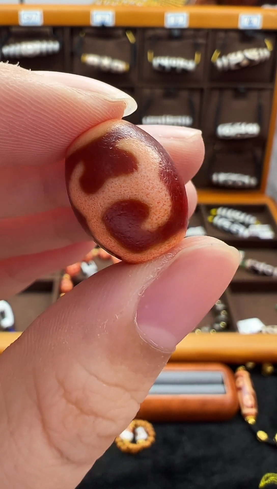 玛瑙/玉髓（覆膜）颈饰未镶嵌119.(微瑕)