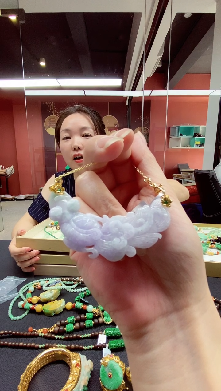 翡翠未镶嵌颈饰翡翠吊坠