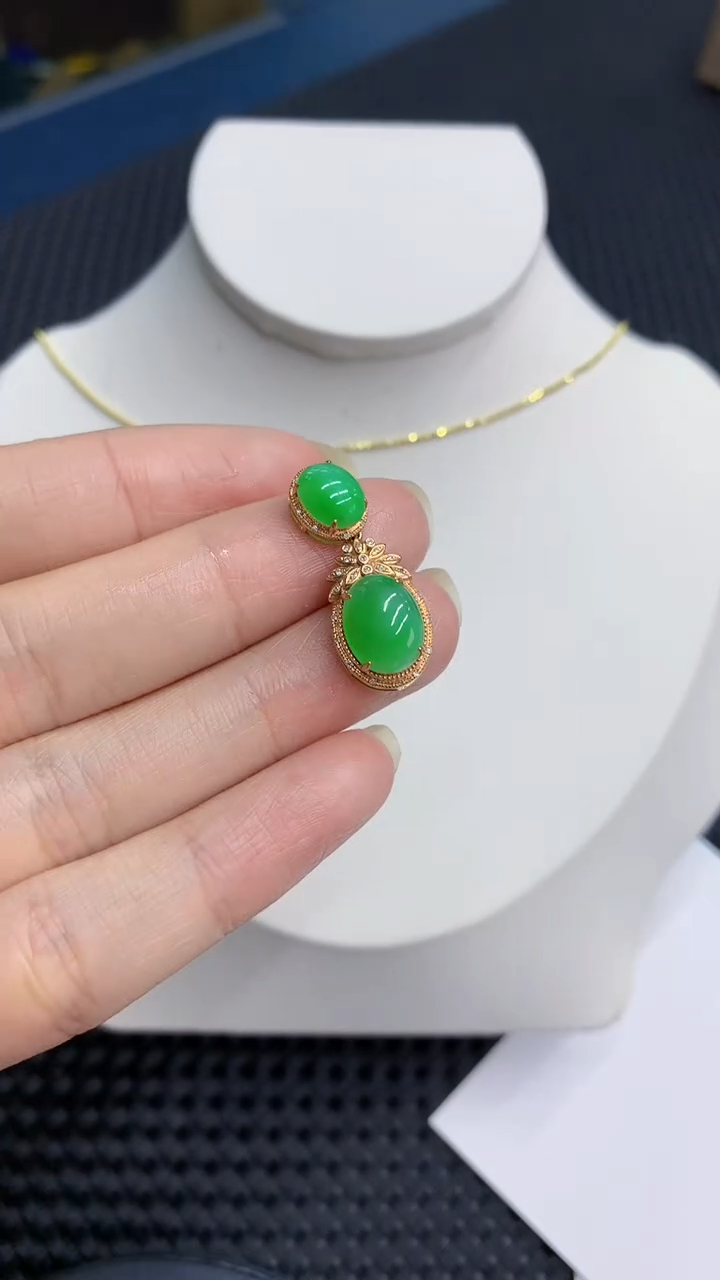 【闪购商品】翡翠颈饰18K金镶嵌            8