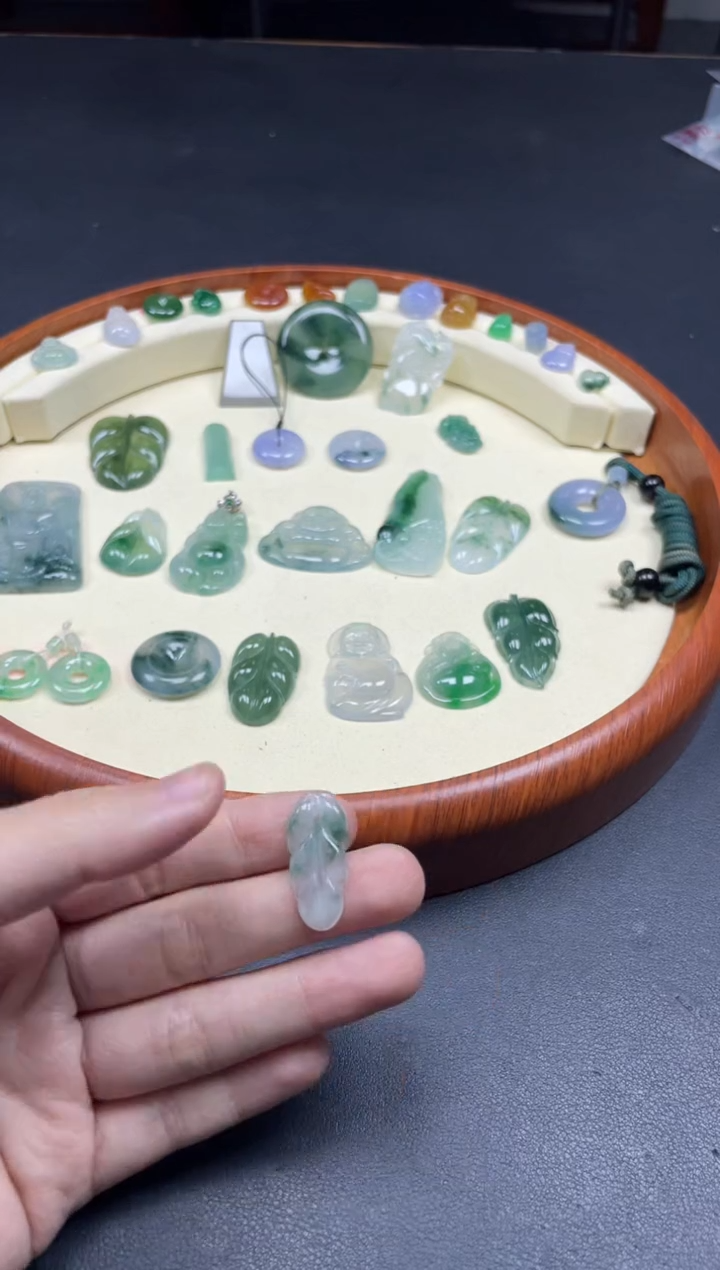 【闪购商品】翡翠颈饰未镶嵌啊L6688