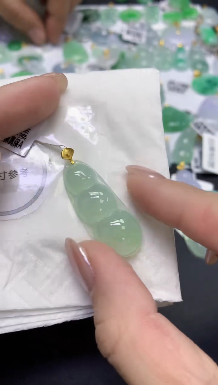 颈饰18K金镶嵌翡翠天然缅甸翡翠A货百元以上9元证书费自理