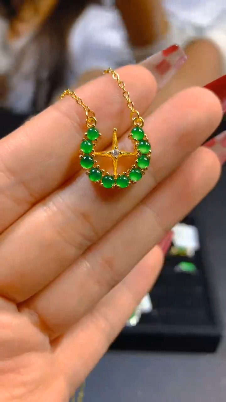 【闪购商品】翡翠吊坠(赠链)未镶嵌0649181400多样性发一