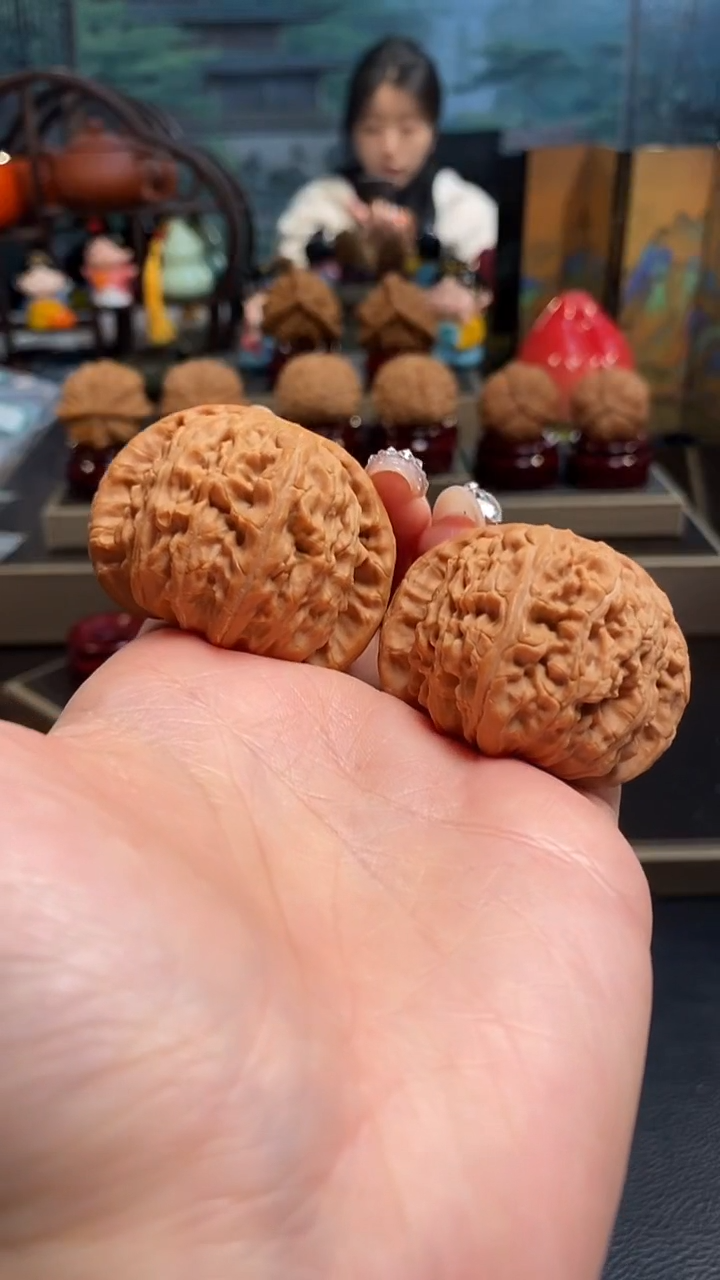 【闪购商品】文玩核桃把件D561白狮子45