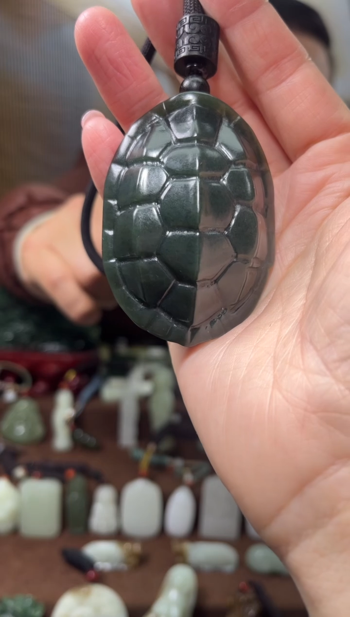 颈饰未镶嵌和田玉·