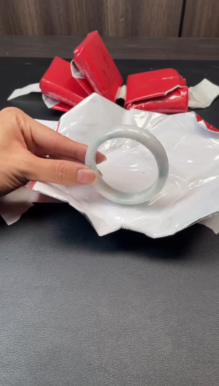 未镶嵌手镯翡翠665