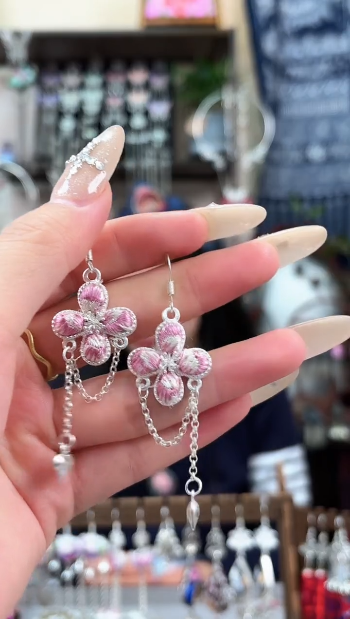 织绣民族风非遗老绣饰品544