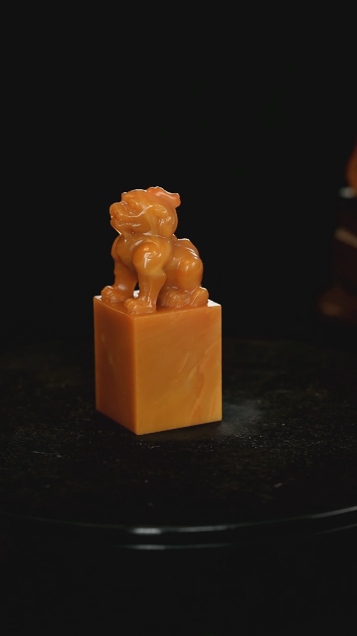 【闪购商品】田黄石甪端身后雕3.1**3.1*7.7