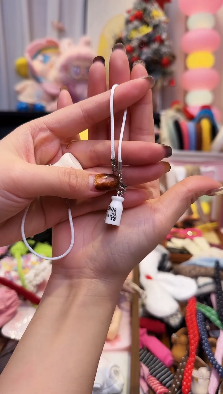 小奶瓶一个嘎子姐