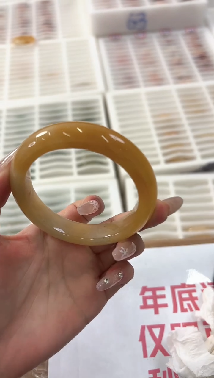 未镶嵌手镯石英质玉134-62HU