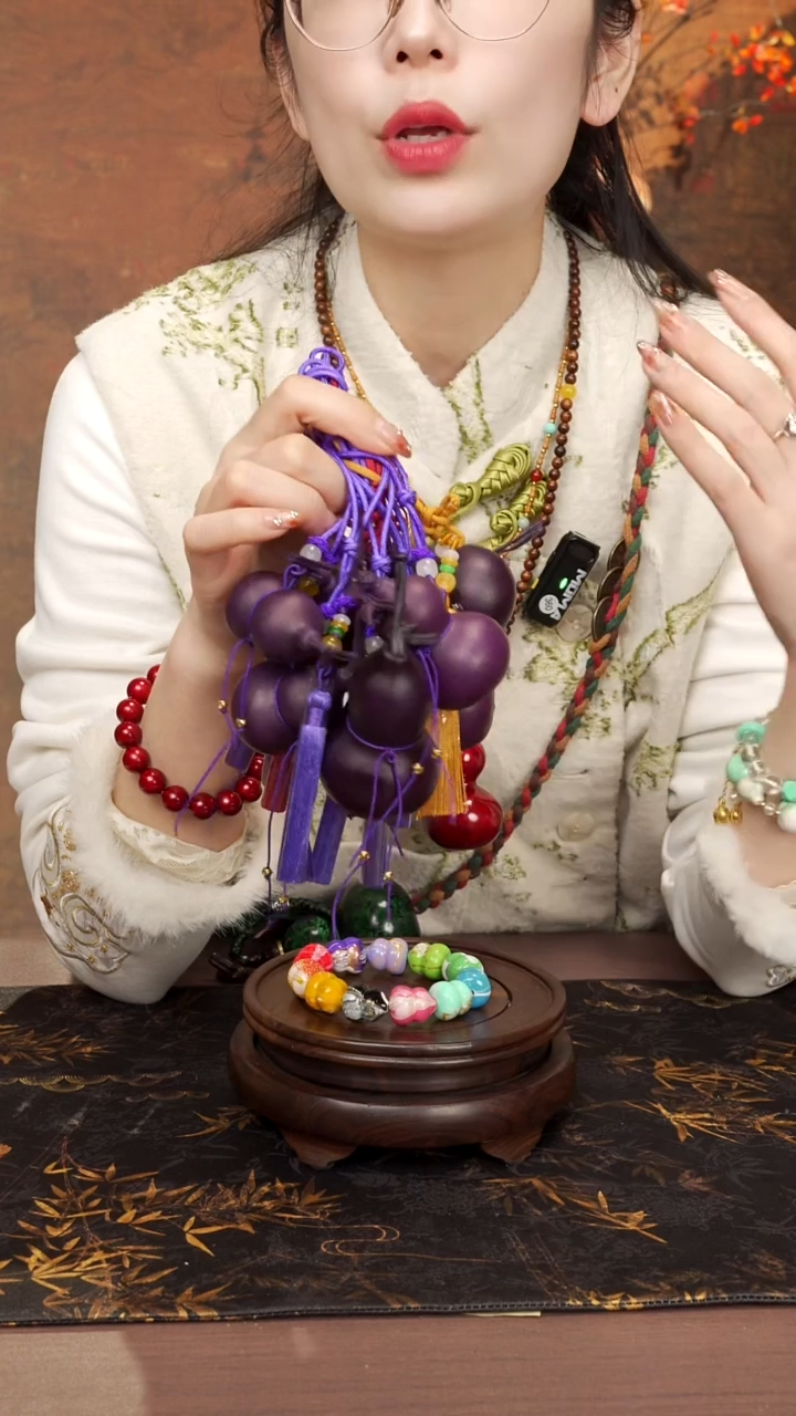 8 --精品挂件小葫芦（随机发）9.9