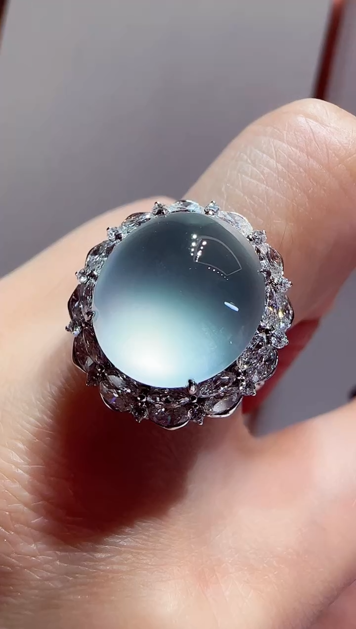 【闪购商品】翡翠18K金镶嵌戒指蛋面