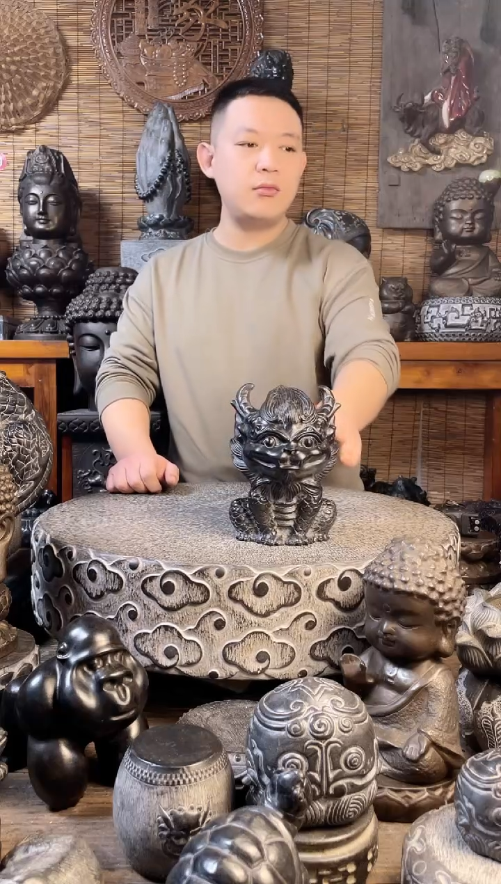 【闪购商品】20带角Q版麒麟天然青石雕刻