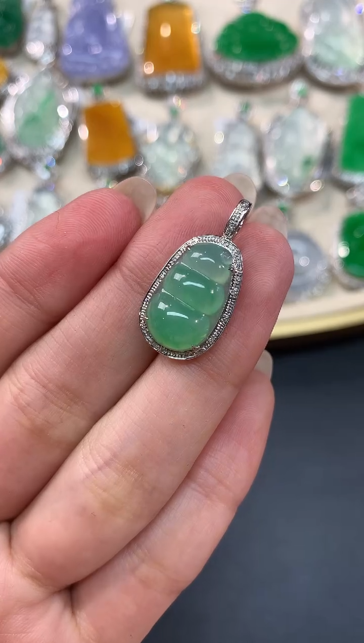 【闪购商品】翡翠吊坠(不含链)18K金镶嵌吊坠A238|2980