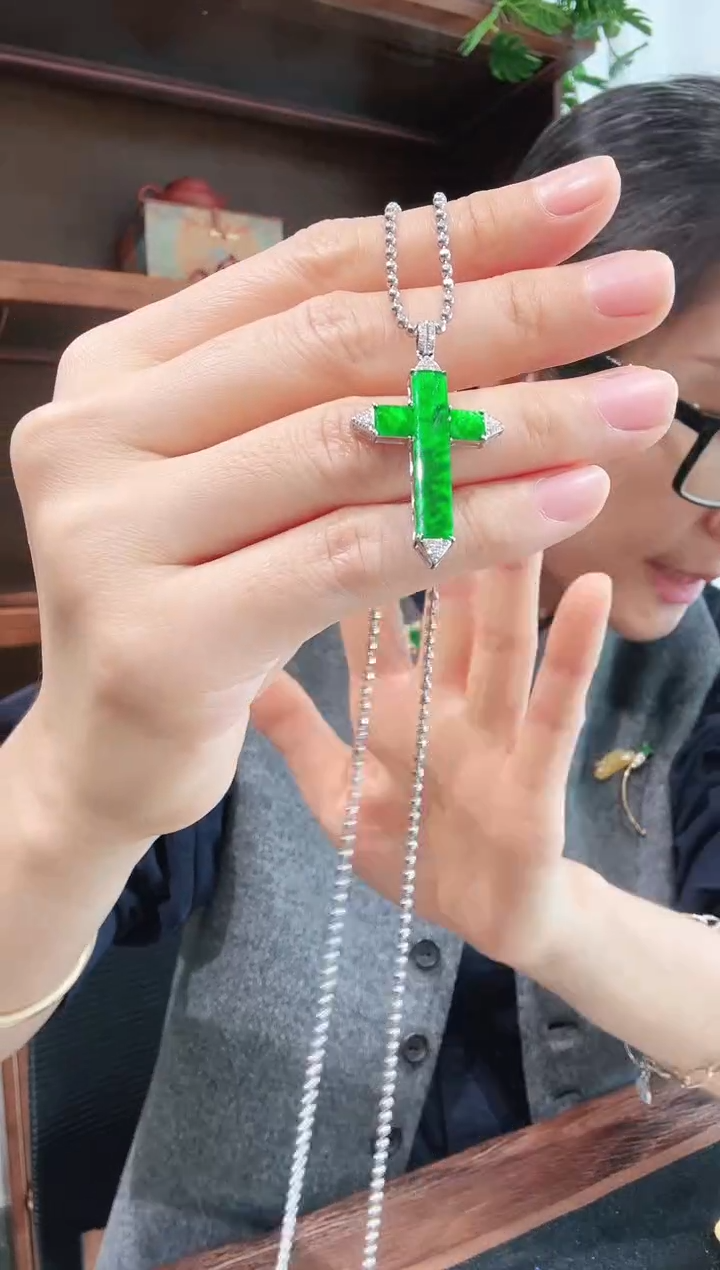 吊坠(不含链)18K金镶嵌翡翠00003900