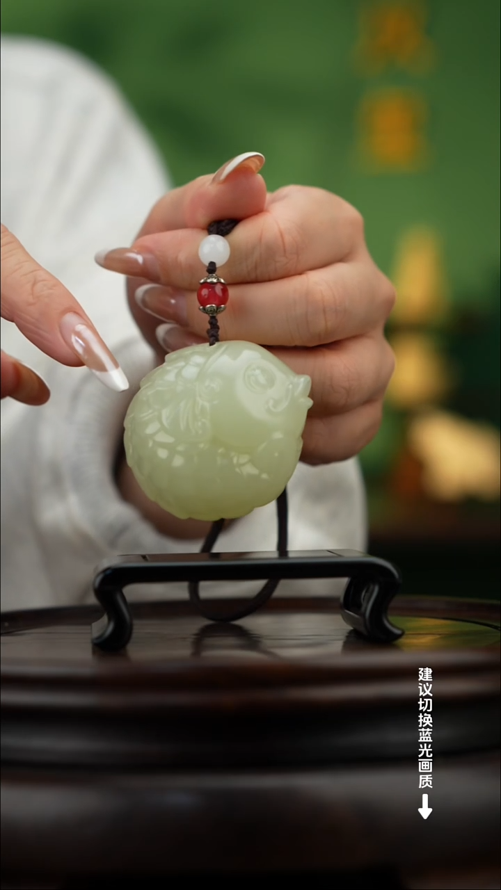 玉【年年有余】锦鲤天然玉石手把件