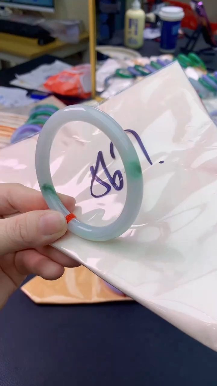 【闪购商品】翡翠手镯未镶嵌1035694819