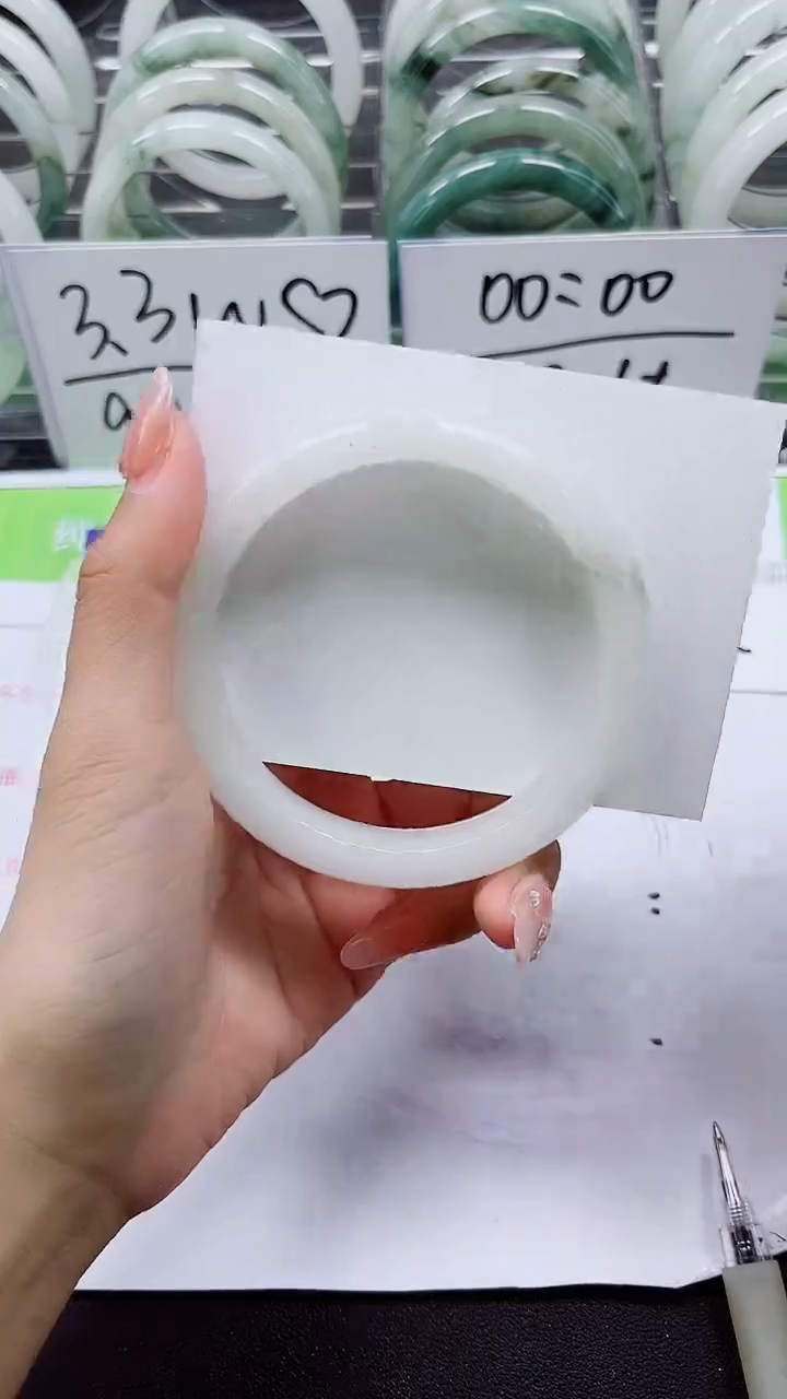 【闪购商品】石英质玉手镯未镶嵌A213-59/60