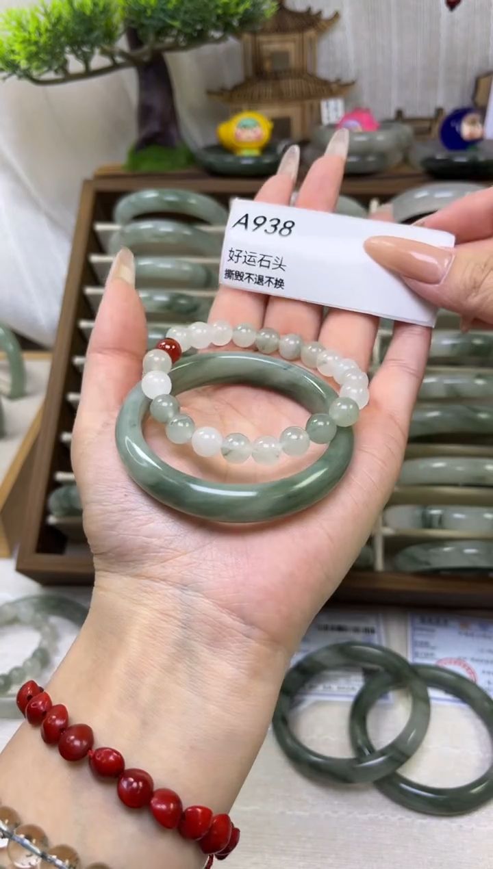 未镶嵌手镯石英质玉微瑕938