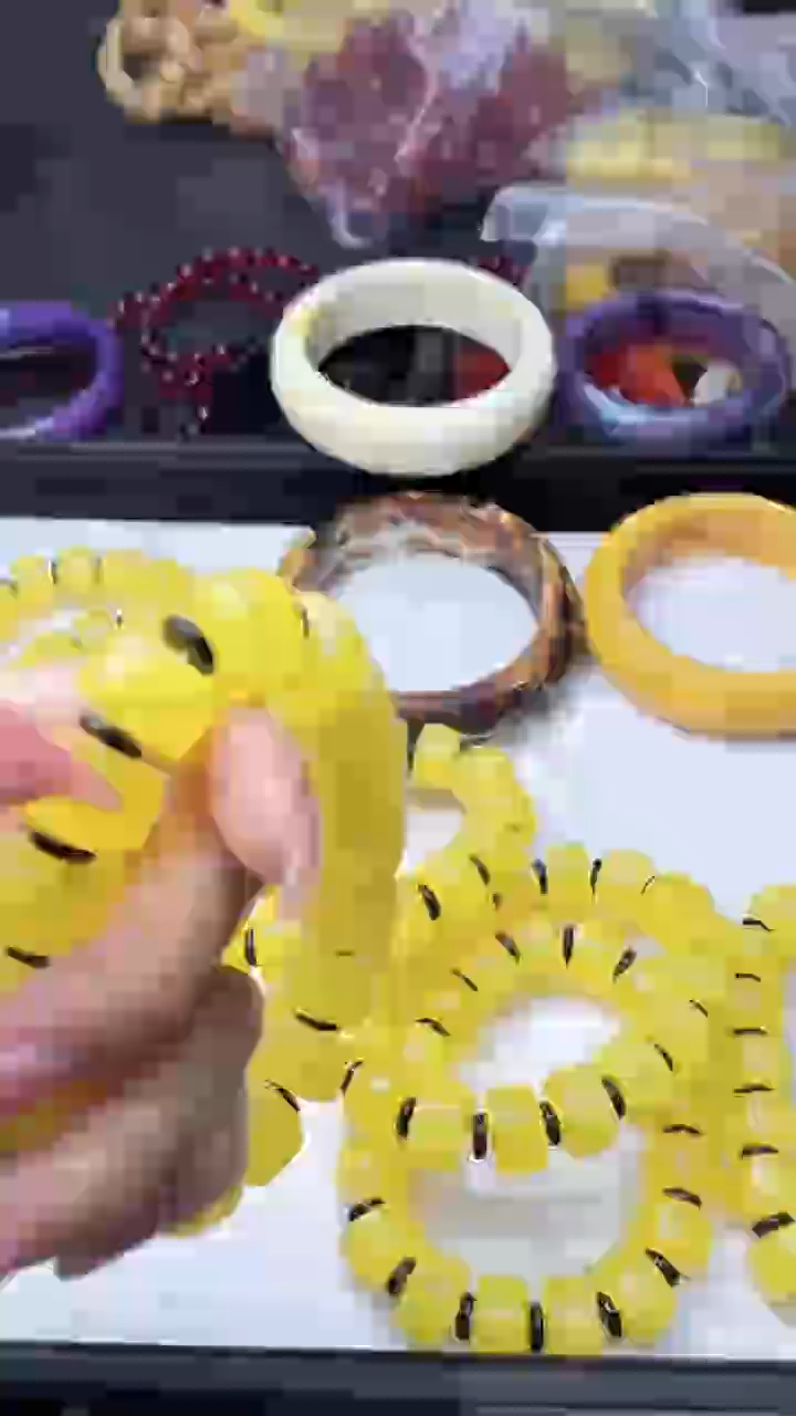 未镶嵌颈饰蜜蜡164手串