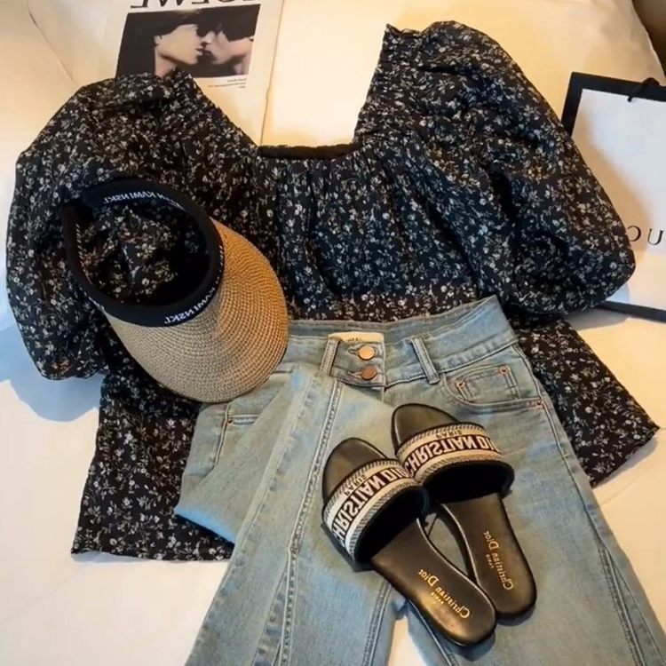 13131减龄碎花泡泡袖上衣梨型身材小香风穿搭衬衫牛仔裤两件套装