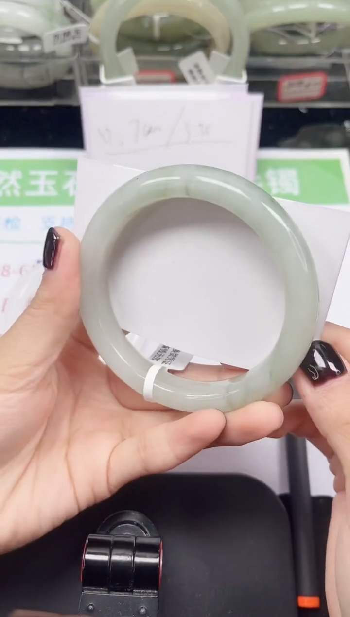 未镶嵌手镯石英质玉158-60/61