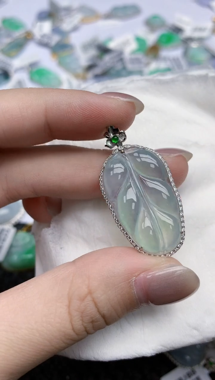 【闪购商品】翡翠颈饰18K金镶嵌天然翡翠A货