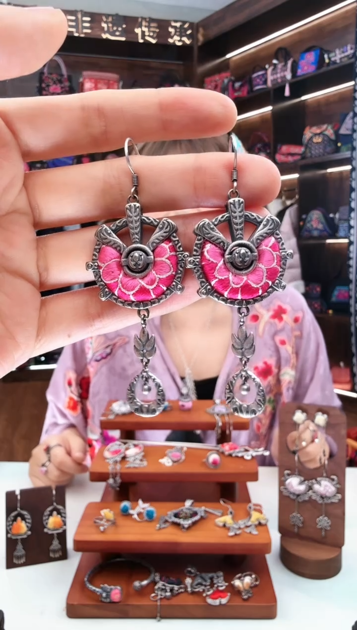 【闪购商品】织绣34蚩梦苗族古绣