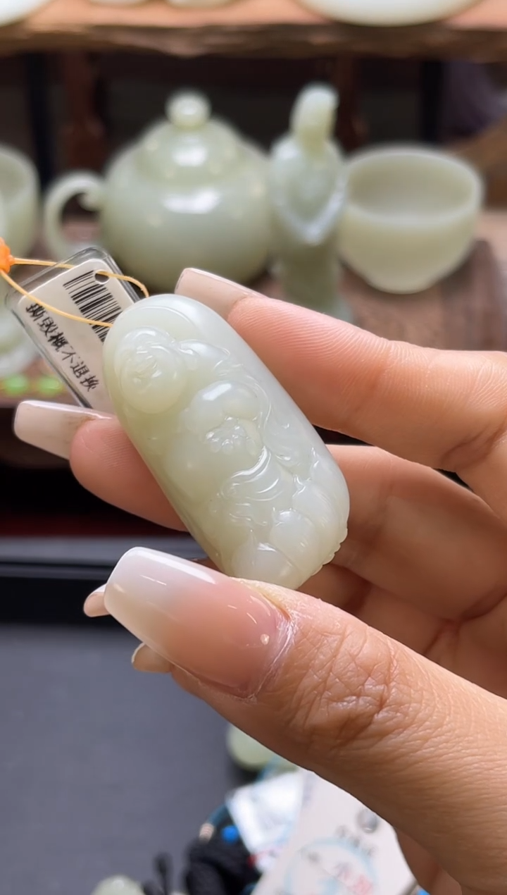【闪购商品】和田玉吊坠未镶嵌且末金山糖白佛公吊坠821763