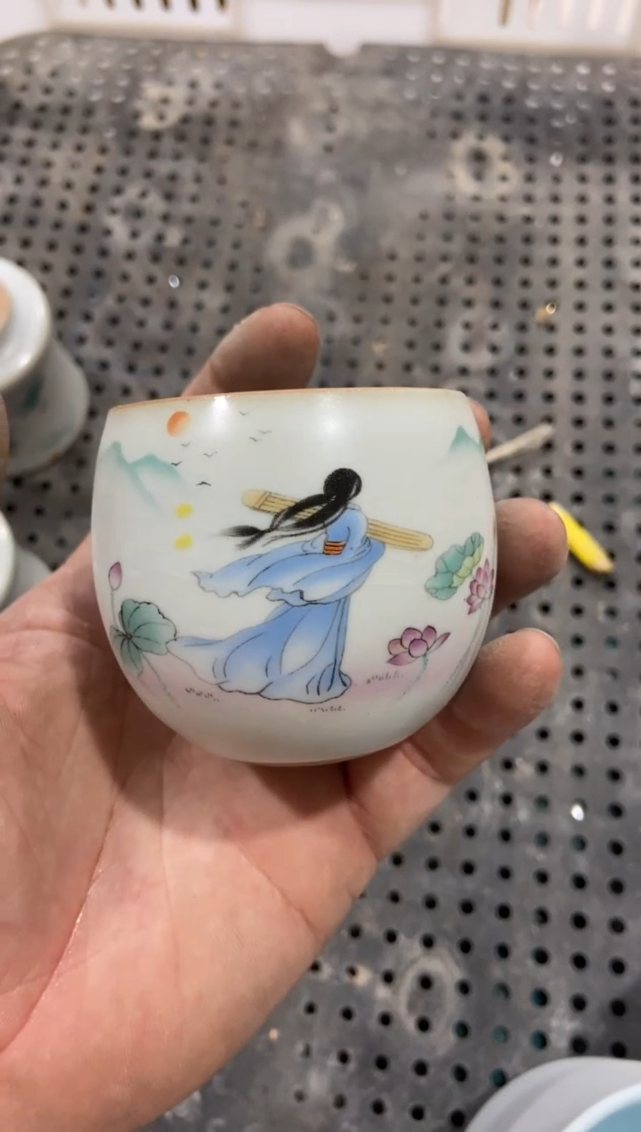 杯无运费险有瑕疵的摄影的产品有使用过的痕迹有点脏介意勿拍