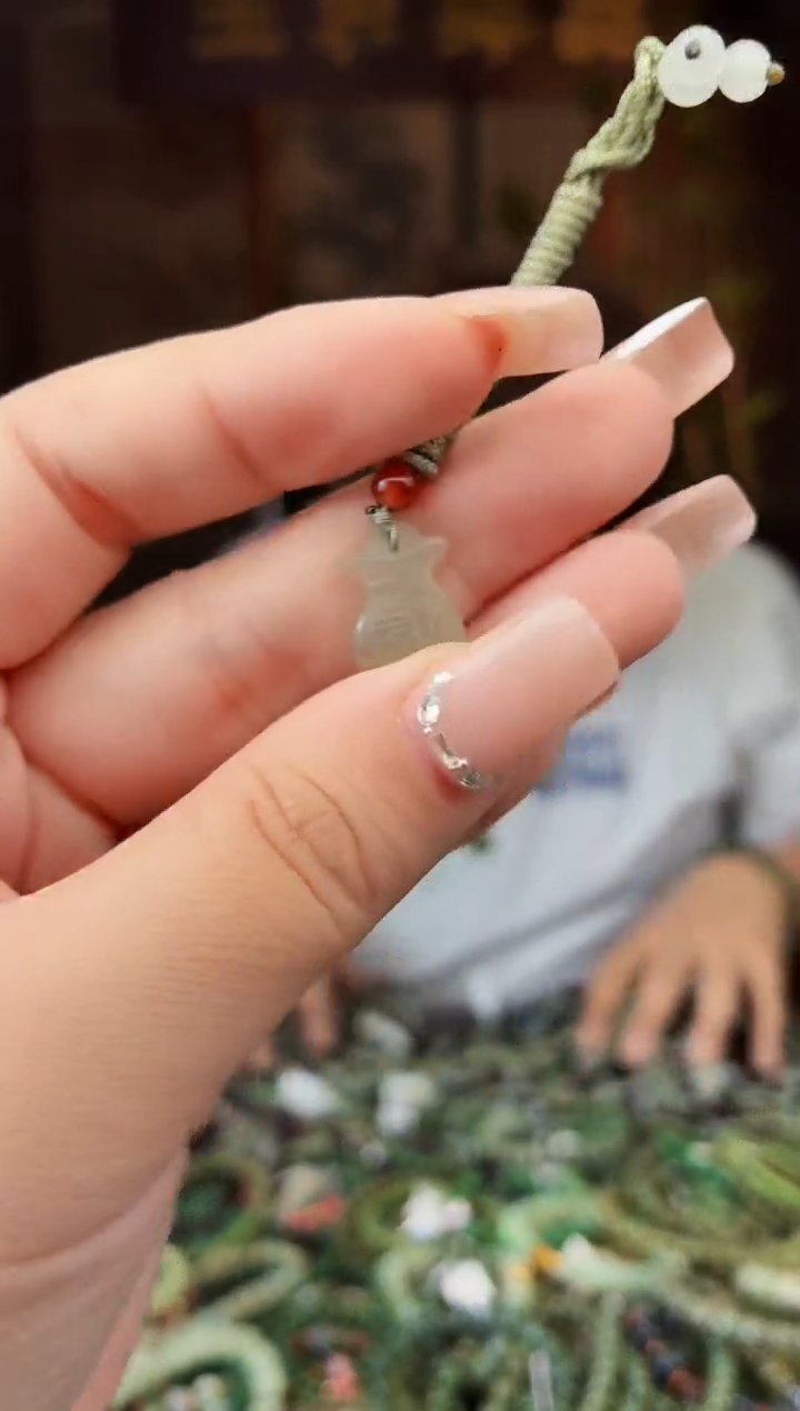 和田玉未镶嵌颈饰拍一发一