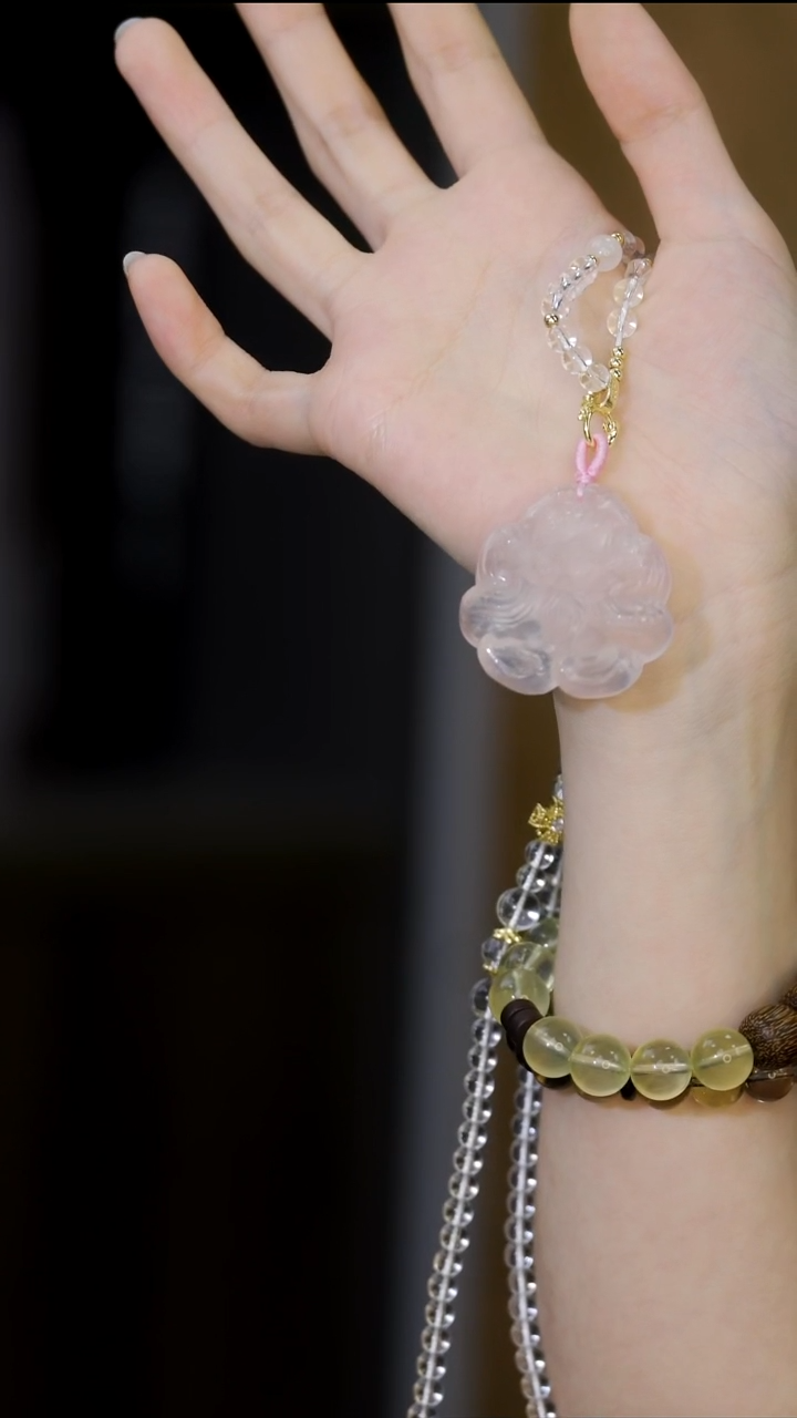 项链未镶嵌水晶粉水晶狐牌