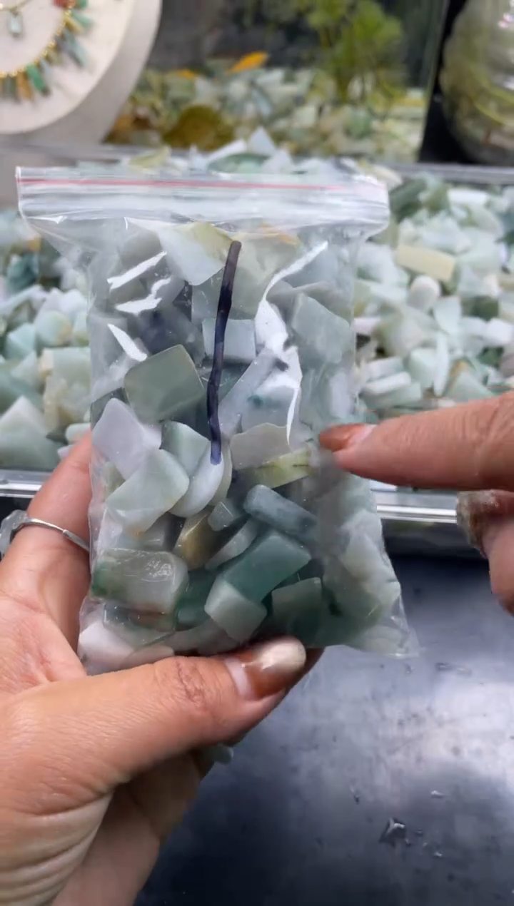 配石翡翠天然翡翠小号500克1