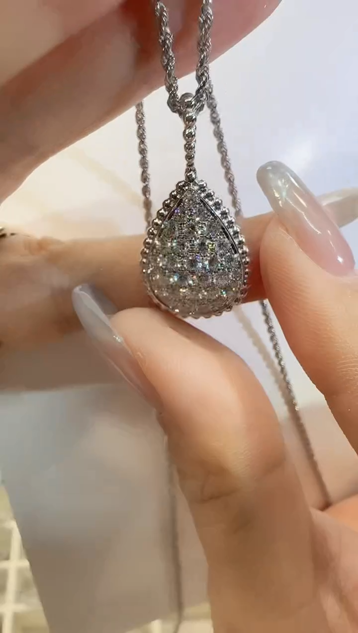 【闪购商品】钻石项链18K金镶嵌水滴项链