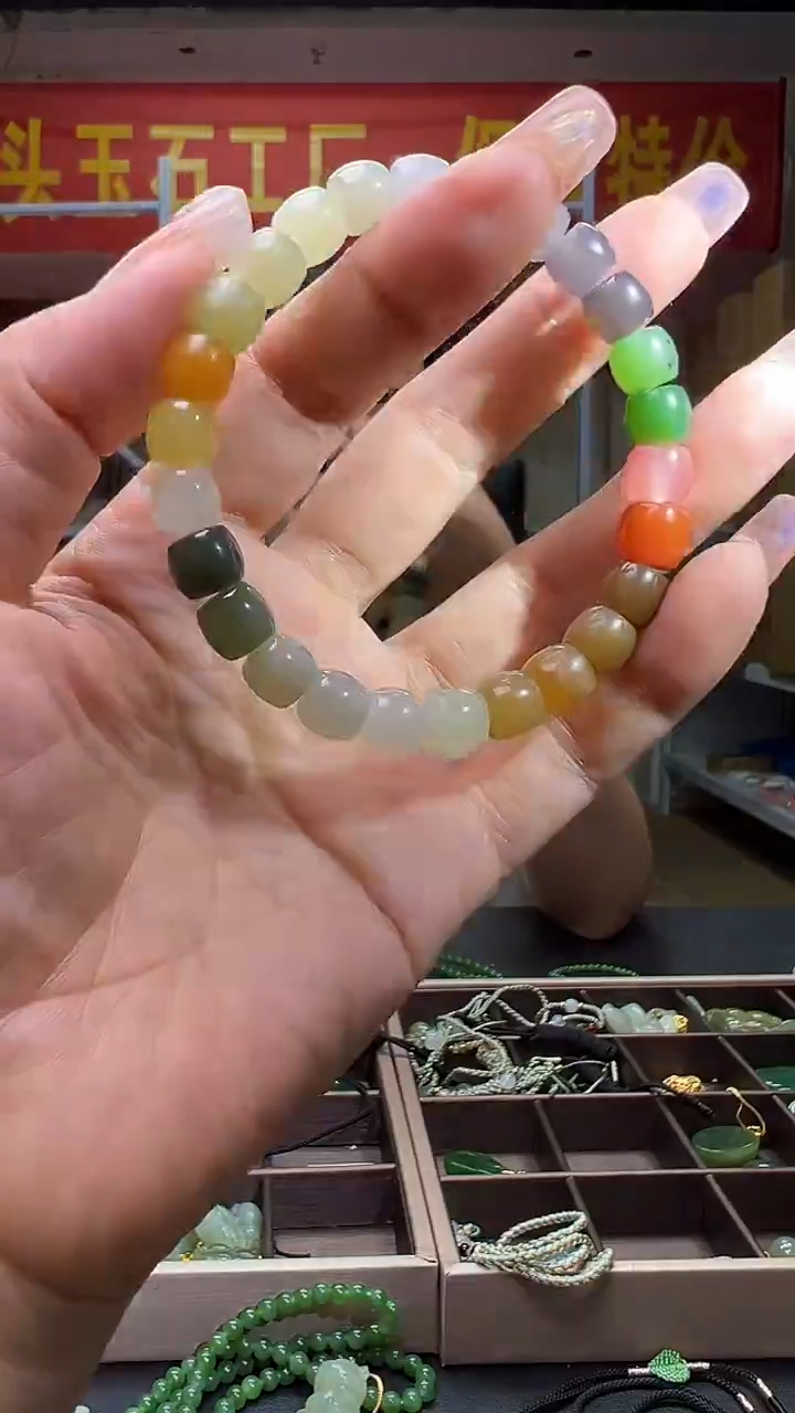 和田玉未镶嵌吊坠(不含链)（多样性发货.发其一26