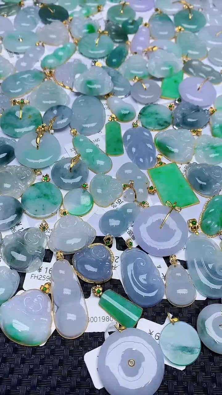 【闪购商品】翡翠颈饰18K金镶嵌8767868768