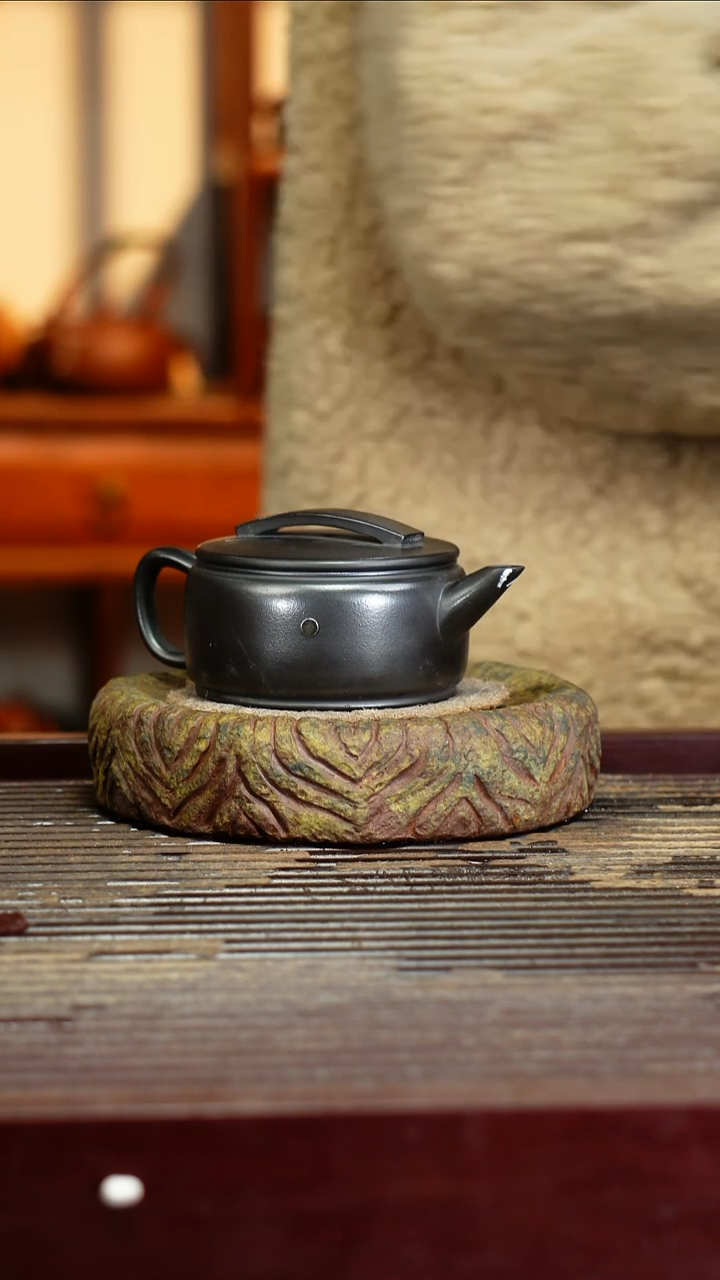 宜兴原矿紫砂壶茶壶宜兴原矿紫砂壶茶壶140C