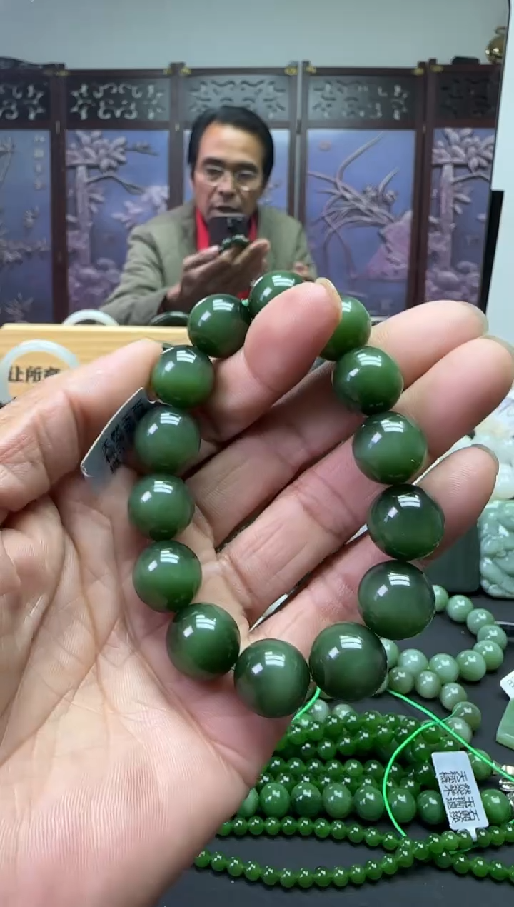 未镶嵌和田玉珠宝奇石剩**王手串