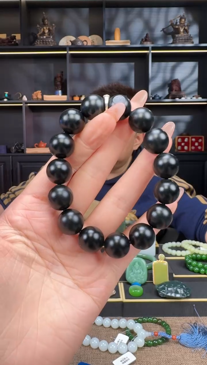 【闪购商品】和田玉1未镶嵌15mm黑青手串