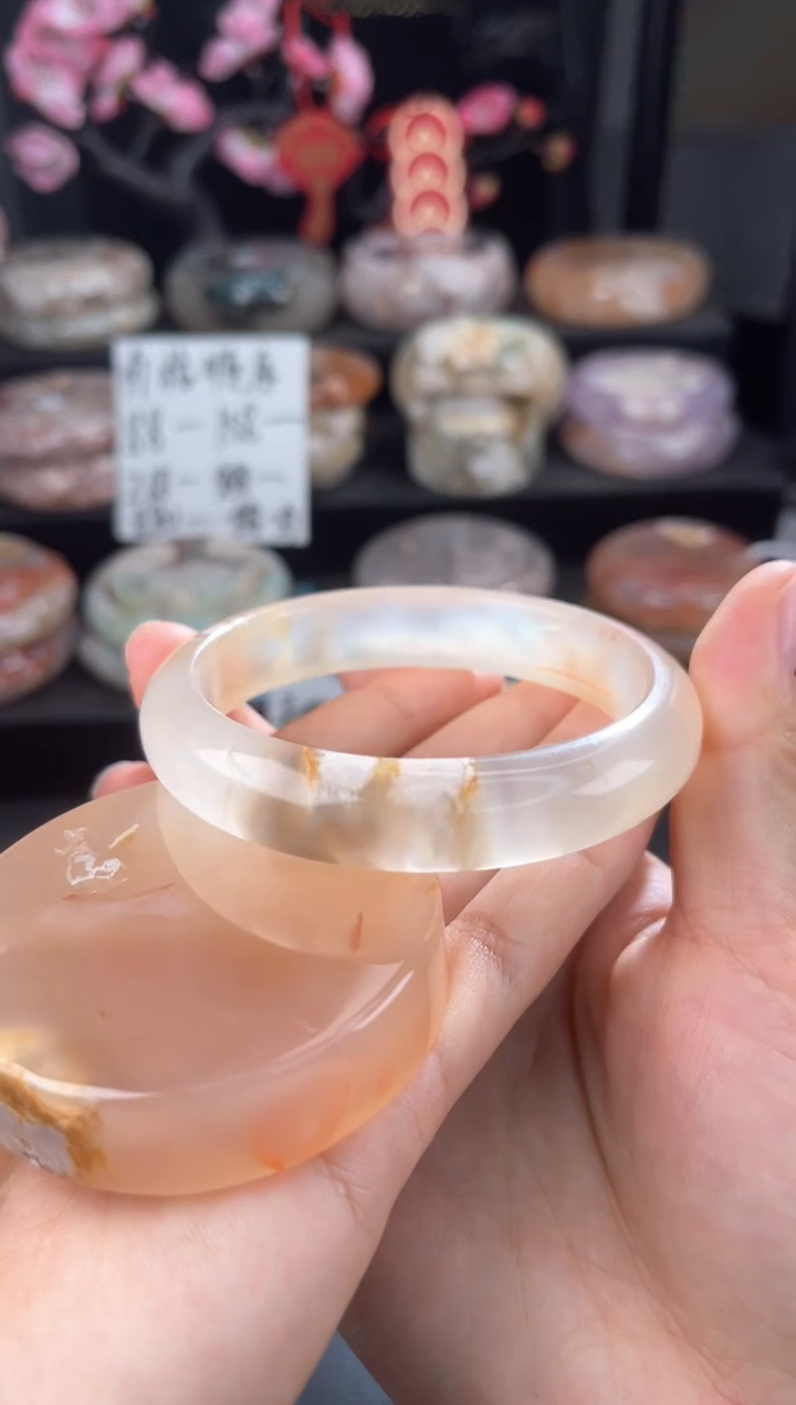 【闪购商品】石英质玉手镯未镶嵌60