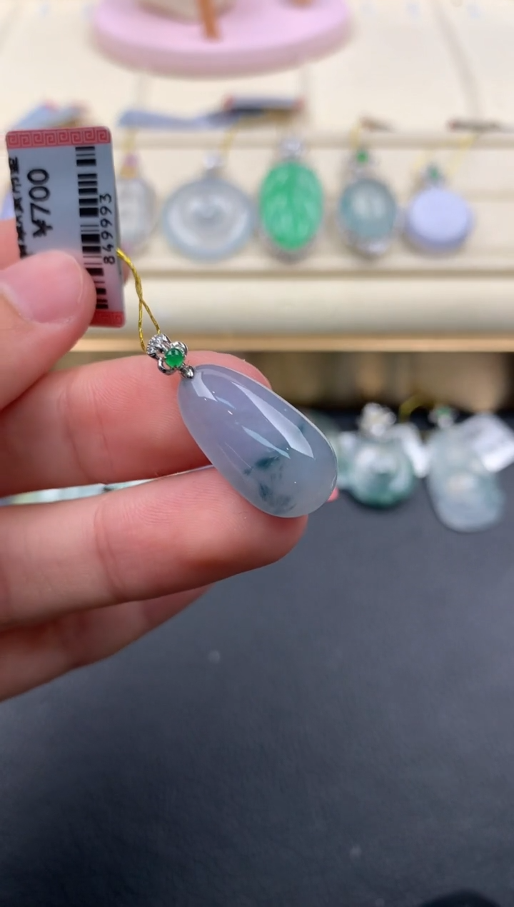 【闪购商品】翡翠颈饰18K金镶嵌A910     