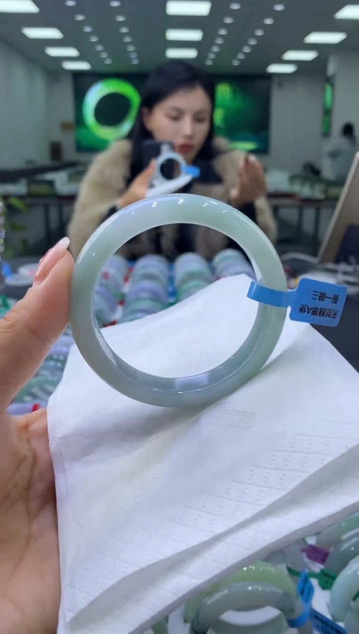 未镶嵌手镯翡翠00003184