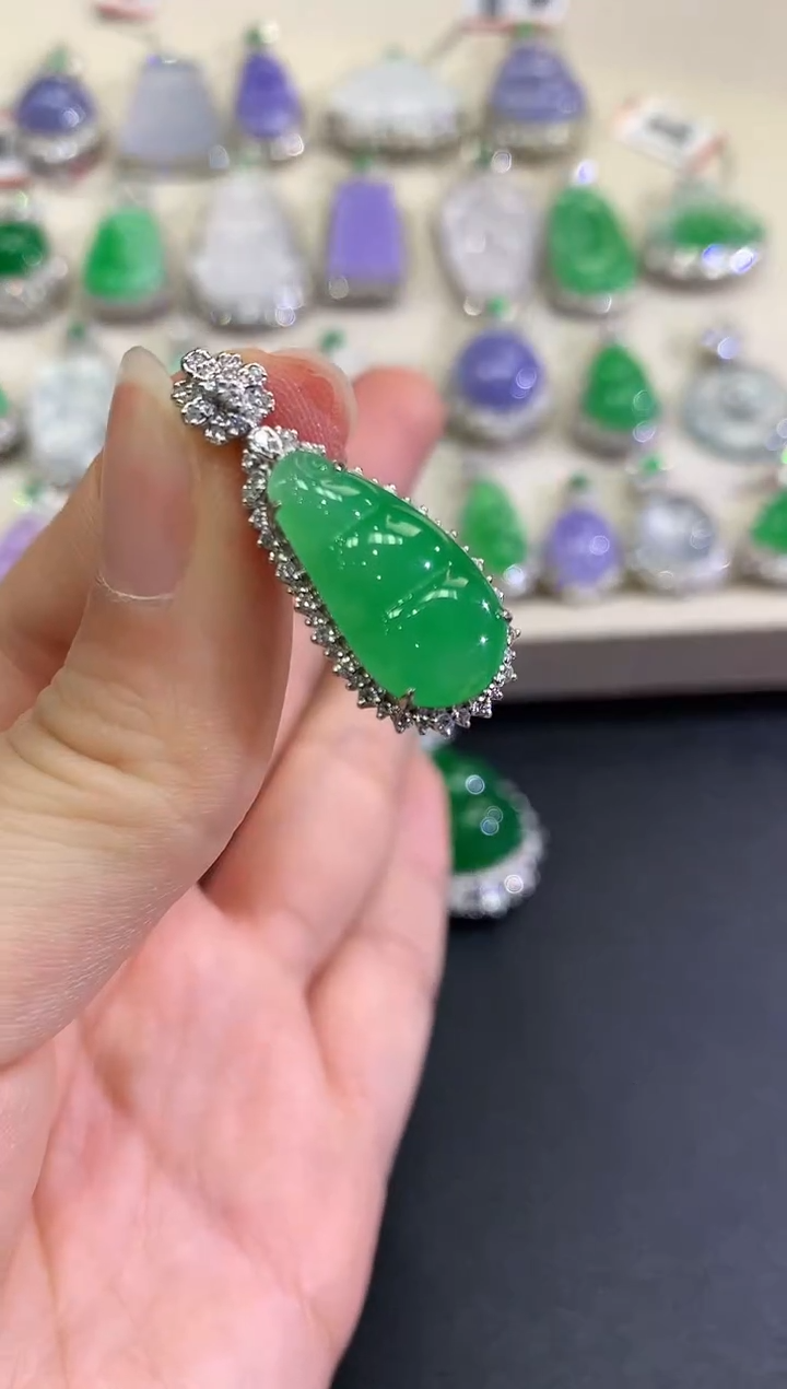 【闪购商品】翡翠颈饰18K金镶嵌B141   